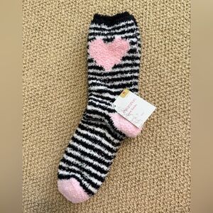 women’s striped socks with pink heart sizes 4-10 - xhilaration!